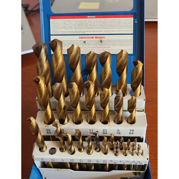 32 Pc HSS MIT. HSS Titanium Drill Bit Set 1/16"-1/2" (No 17/64 bit) Barely Used - Picture 3 of 5
